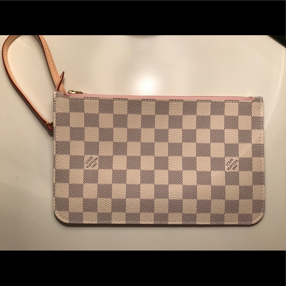 AUTHENTIC Louis Vuitton Neverfull MM Clutch/Pouch